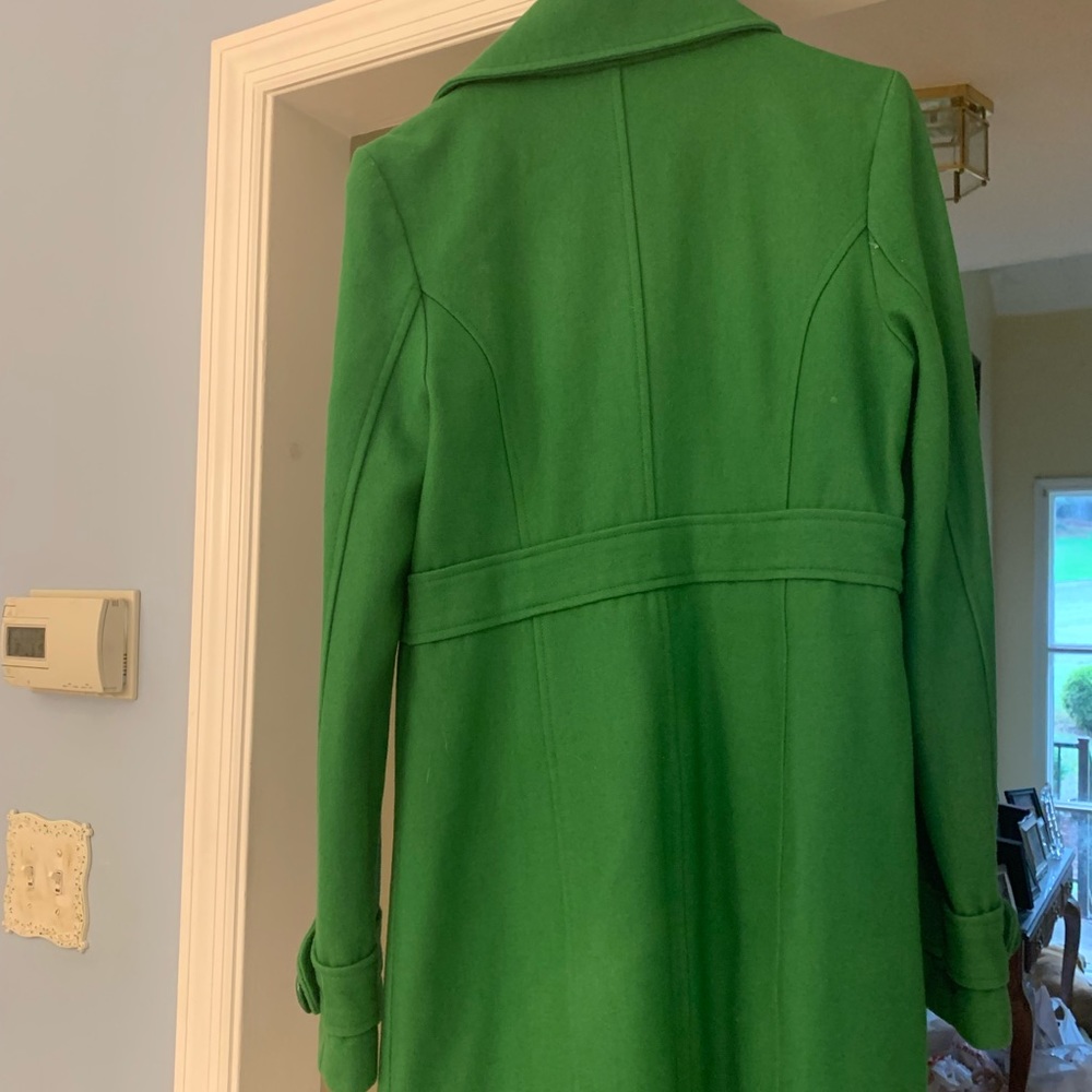 This is the back of the coat.